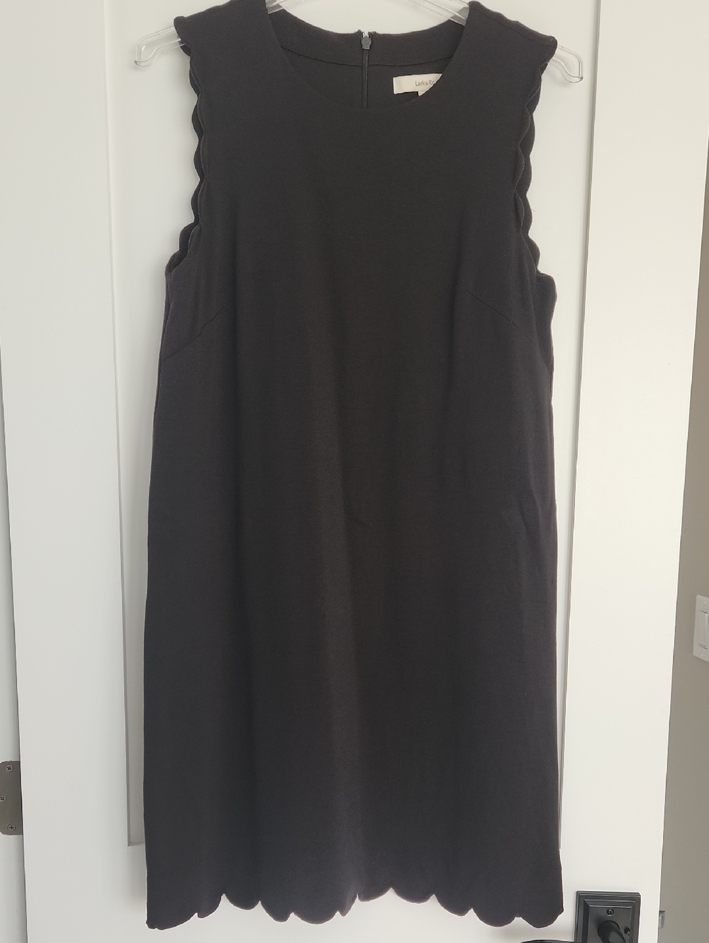 Lark and Row Black Sleeveless Scallop Hem Dress Size Medium